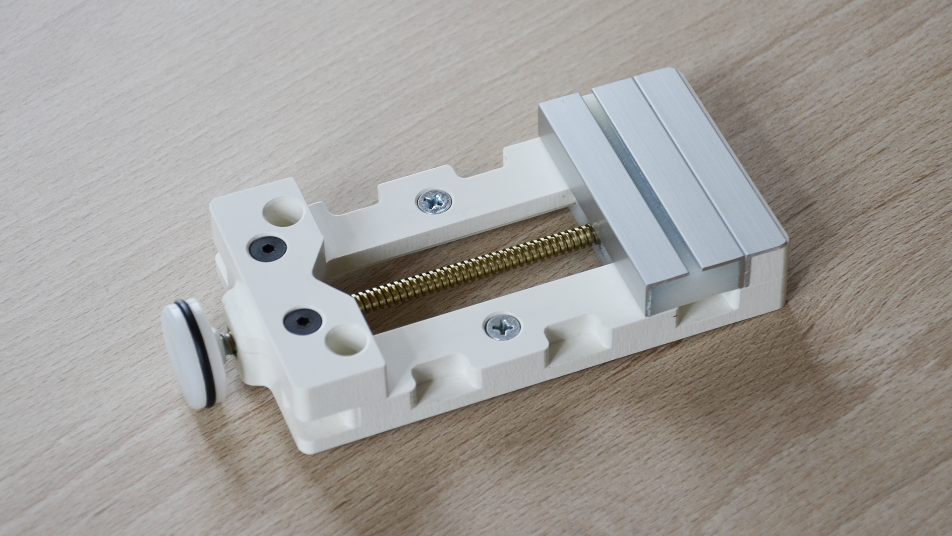 double-jaw-clamp